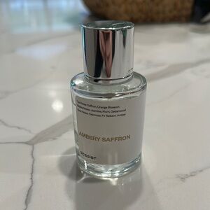Ambery Saffron Perfume by - Silver Cap